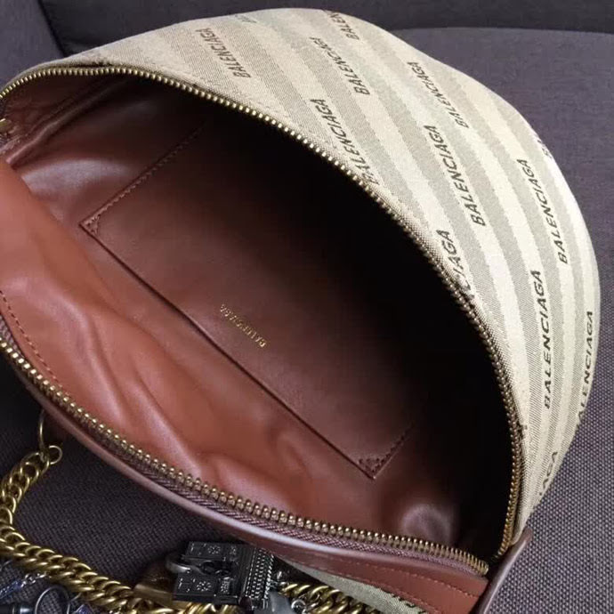 BALENCIAG巴黎世家 半月腰包 帆布材質 滿飾Balenciaga標識提花  BL1811